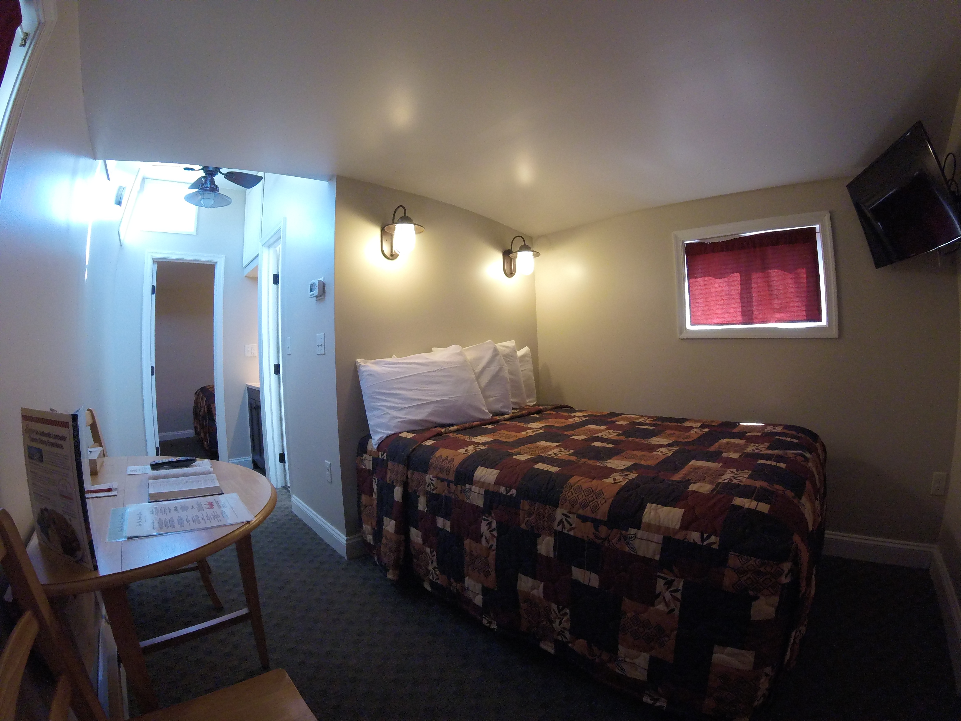 interior view of double double caboose motel room